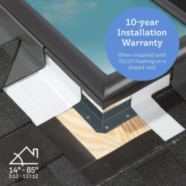 VELUX Manual Venting Deck Mount Skylight - White Solar Powered Shade - Image 3
