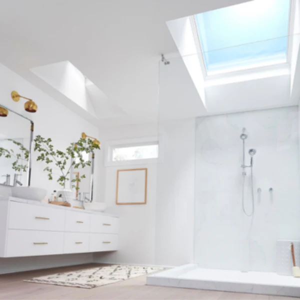 VELUX Manual Venting Deck Mount Skylight - White Solar Powered Shade - Image 8
